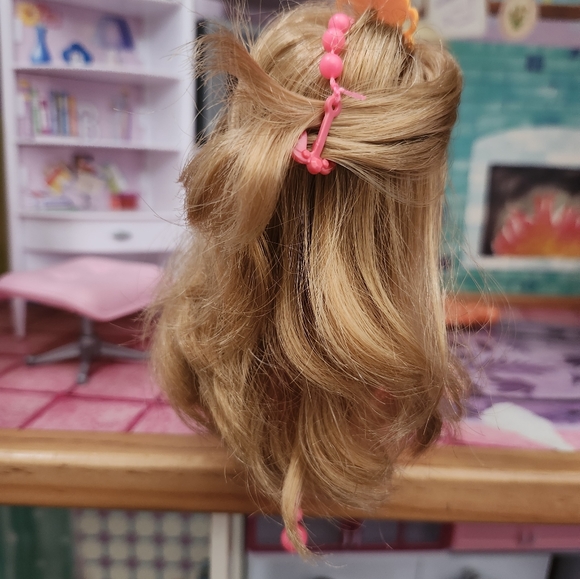 Mermaid Barbie - Picture 6 of 6